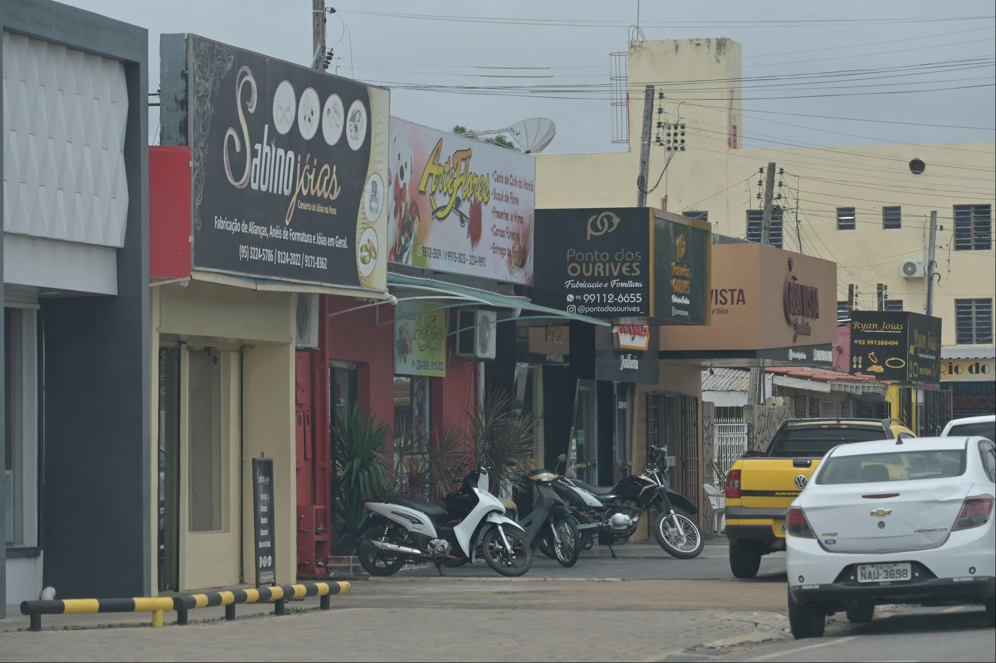 Especial Yanomami 'Rua do Ouro' é localizada a um quarteirão da sede do governo, em Boa Vista. Fred Magno / O Tempo