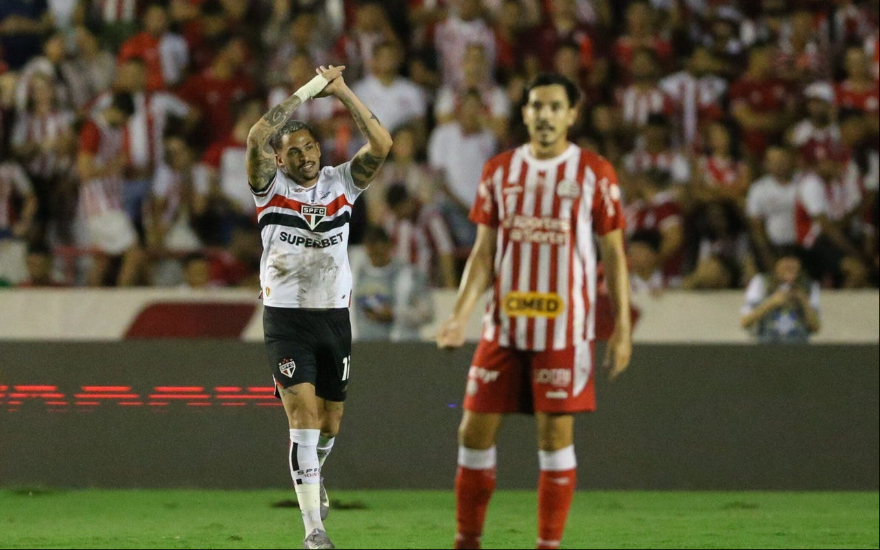 São Paulo cravou sua vaga nas oitavas de final da Copa do Brasil (Foto: Marlon Costa/AGIF)