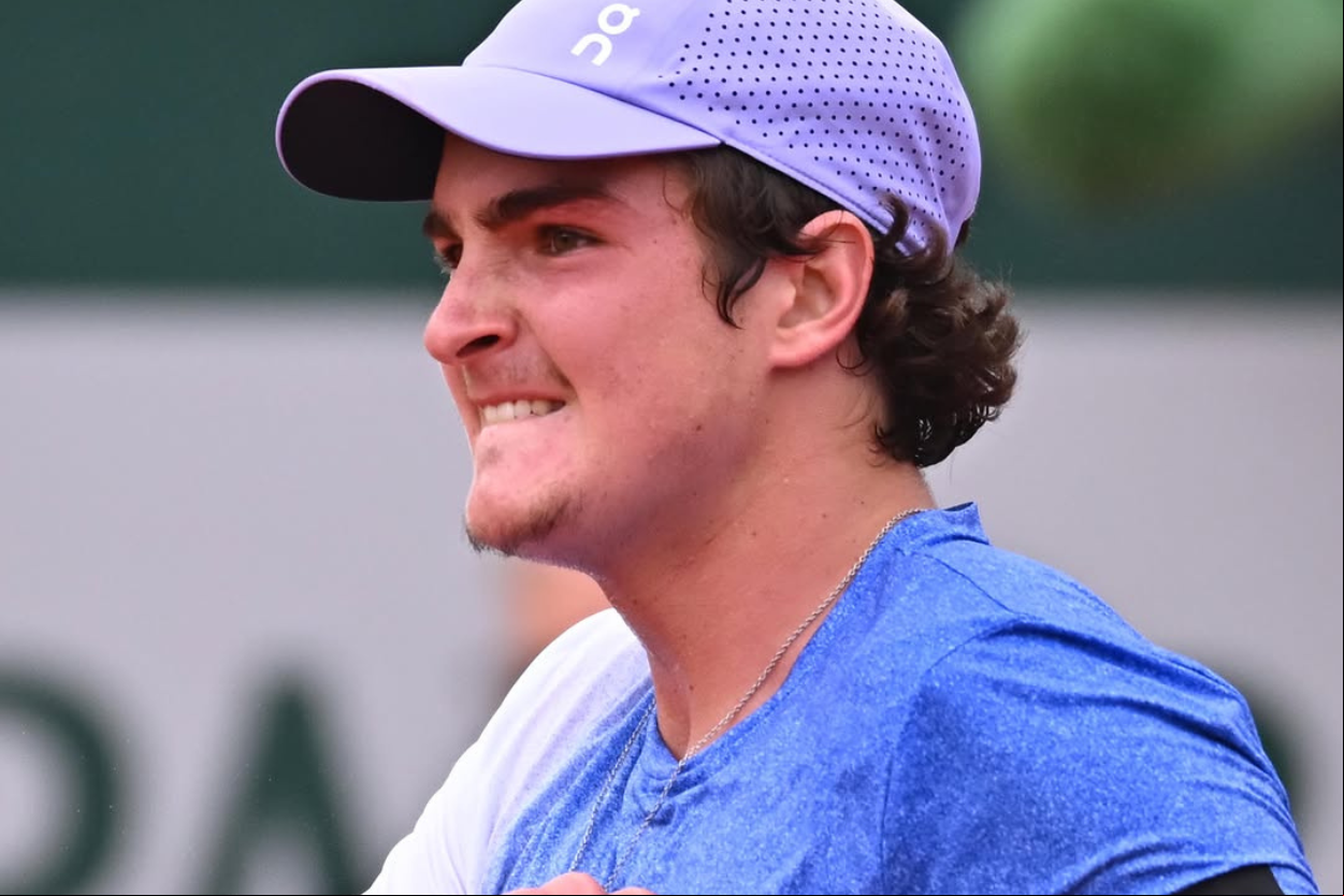 Fotos Capa - 1 João Fonseca segue sem perder um set em Roland Garros
