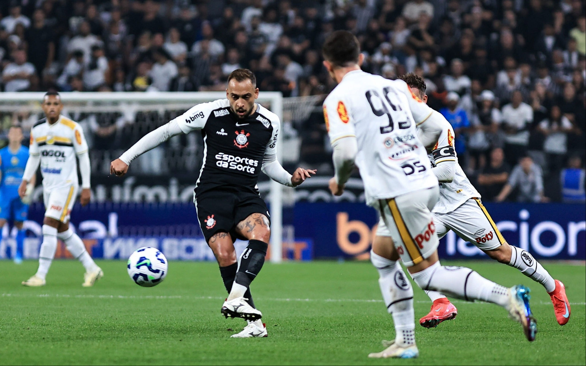 Corinthians venceu o Novorizontino na Copa do Brasil (Foto: Fabio Giannelli/AGIF)
