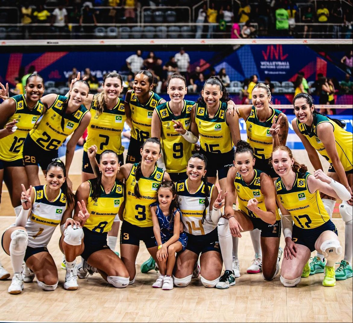 seleção feminina de vôlei Seleção brasileira é a mais velha da VNL 2025 em média de idade