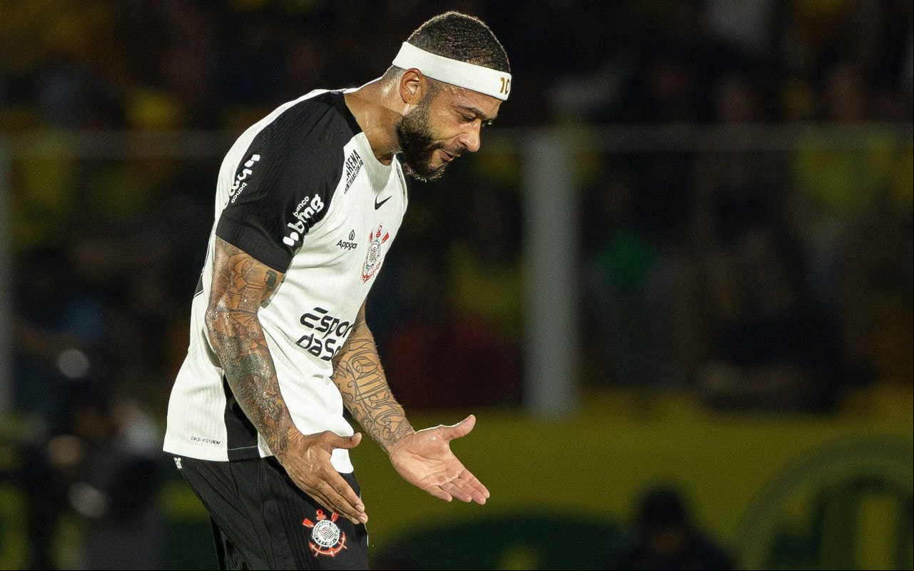 Jogador criticou a arbitragem brasileira(Foto: Joisel Amaral/AGIF)