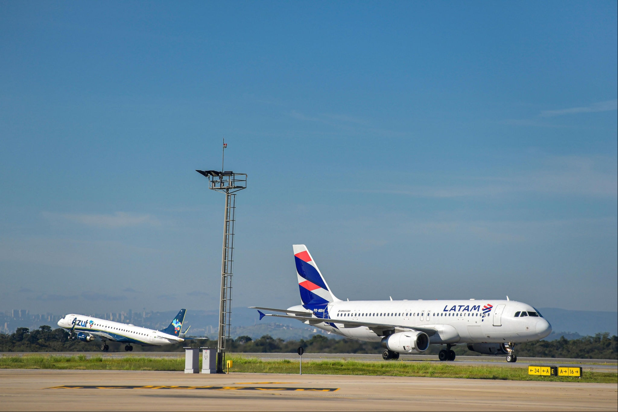 Aeroporto de BH deve receber mais de 732 mil ageiros em março Aeroporto de BH deve receber mais de 732 mil ageiros em março