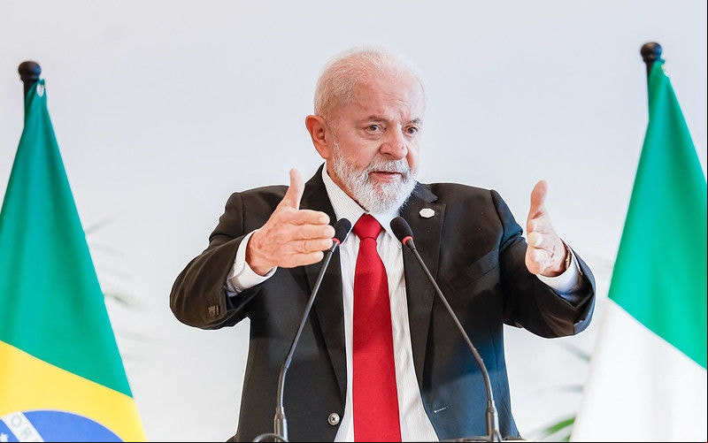 Presidente Lula durante entrevista de coletiva imprensa na Itália