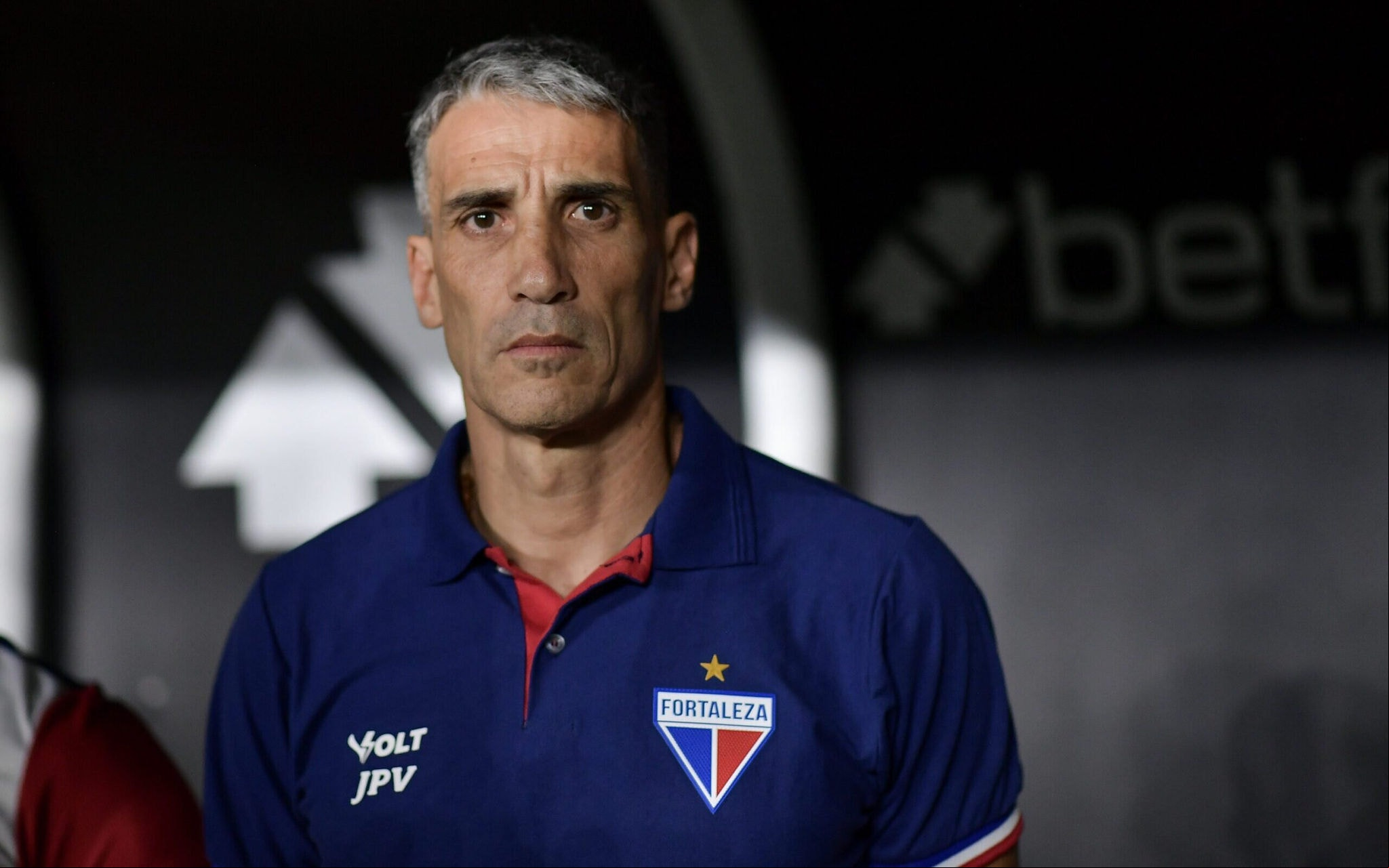 Juan Pablo Vojvoda, treinador do Fortaleza (Foto: Thiago Ribeiro/AGIF)