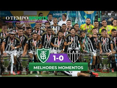 Jogadores do Atlético levantaram a taça do Campeonato Mineiro ao final da partida