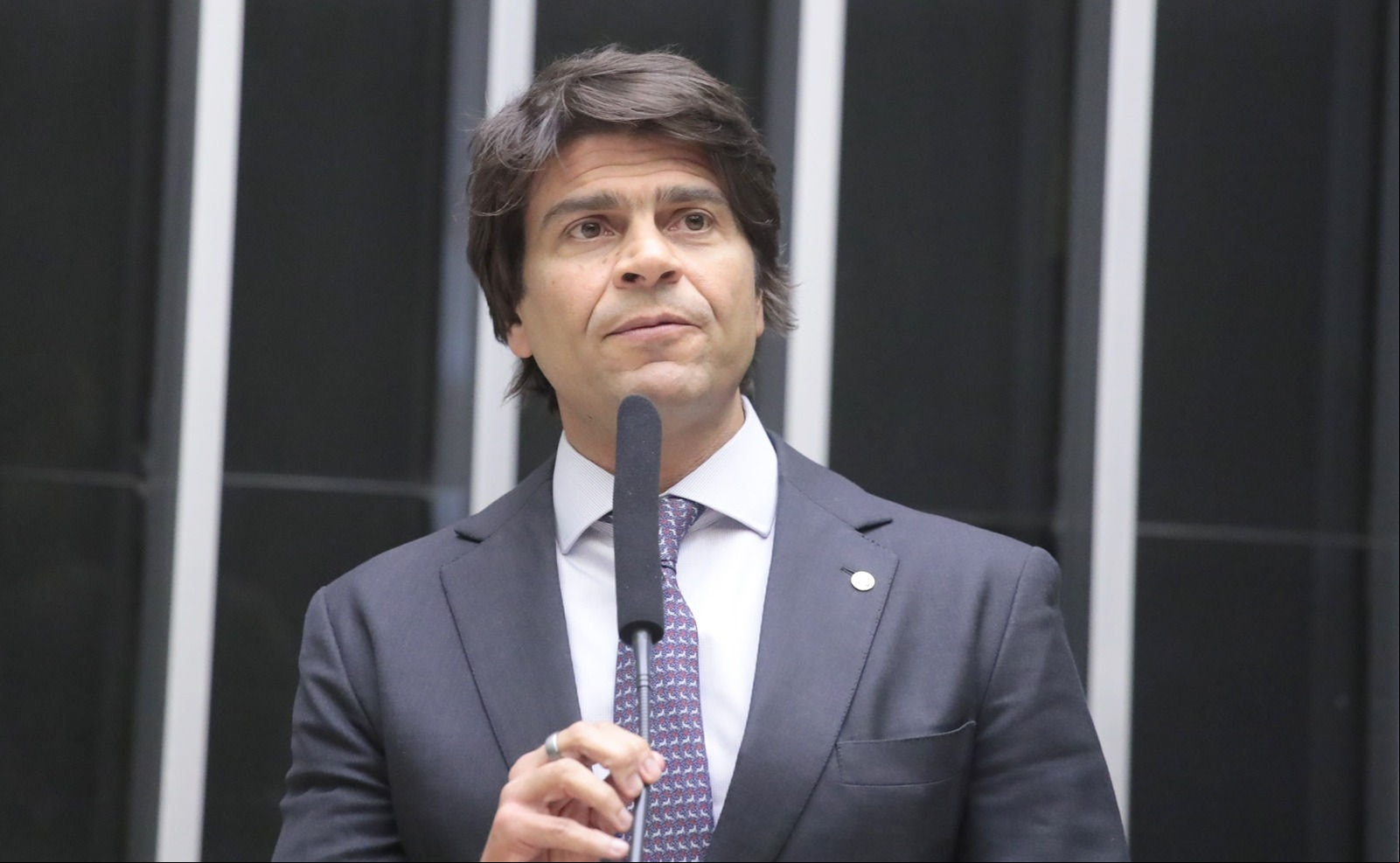 Comissão de Anistia concede anistia política a Dilma Rousseff e aprova indenização de R$ 100 mil