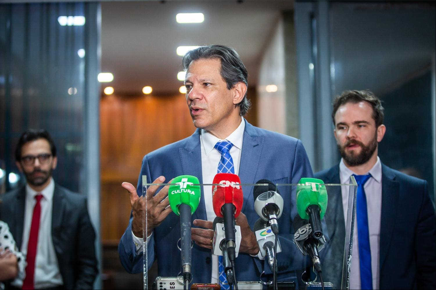O ministro da Fazenda, Fernando Haddad, em entrevista para a imprensa