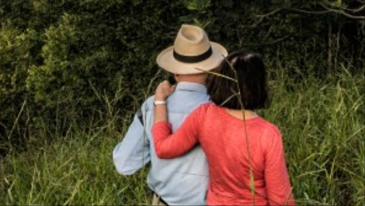 Sebastião Salgado e a esposa, Lélia Wanick, plantaram mais de 2 milhões de mudas de árvores nativas da Mata Atlântica na fazenda Bulcão, onde residiam