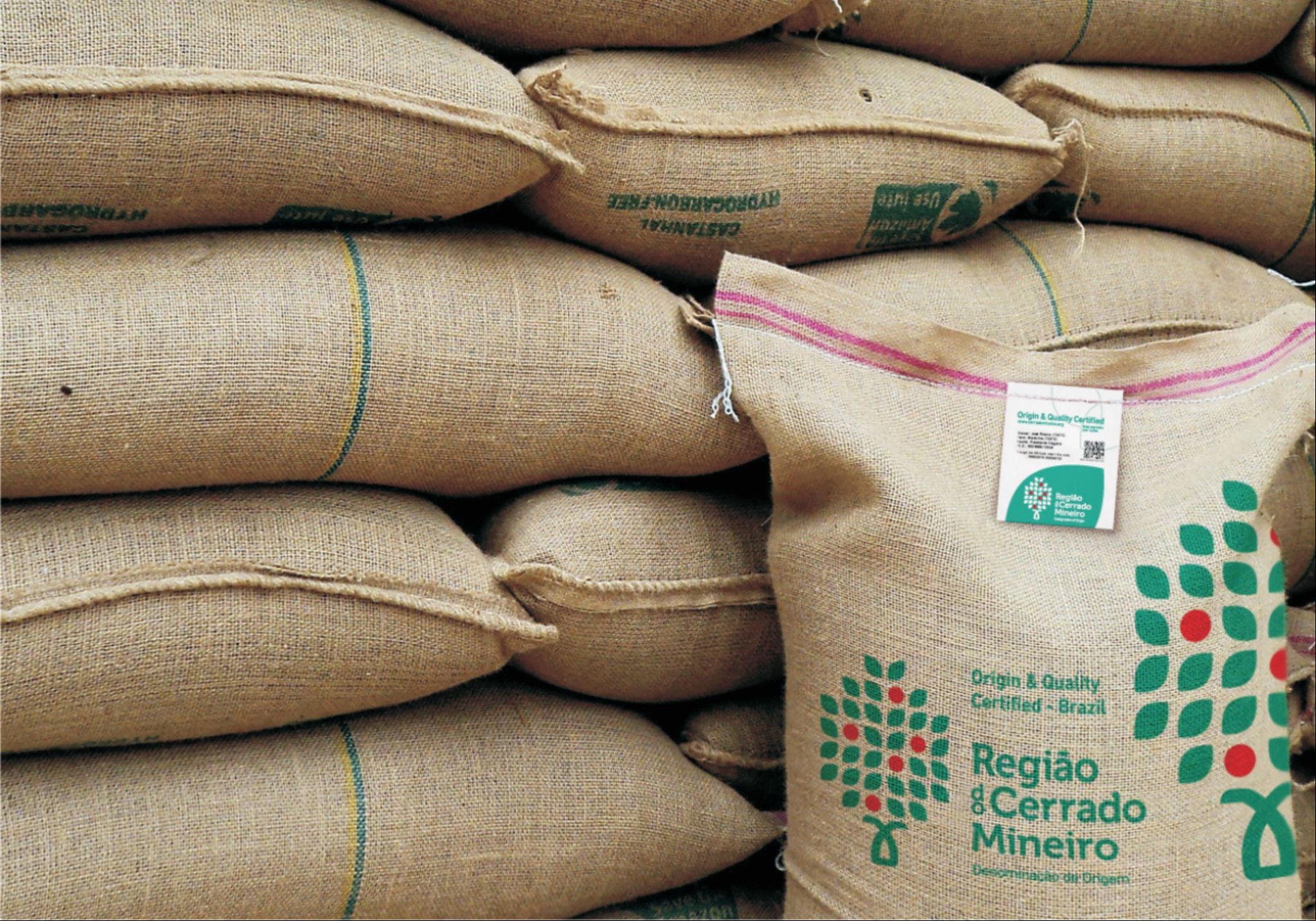 O selo atesta a singularidade do café produzido em 55 municípios que compõem a Região do Cerrado Mineiro e é vendido a 55 países