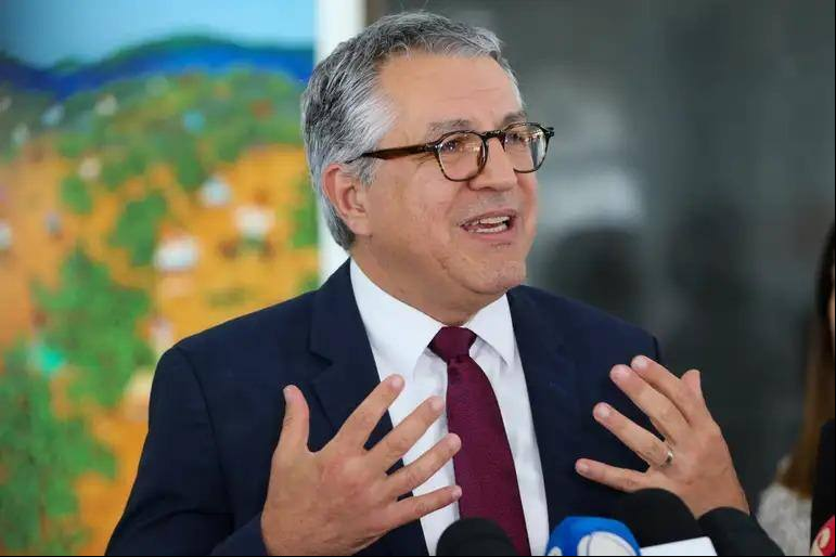 O ministro de Relações Institucionais, Alexandre Padilha