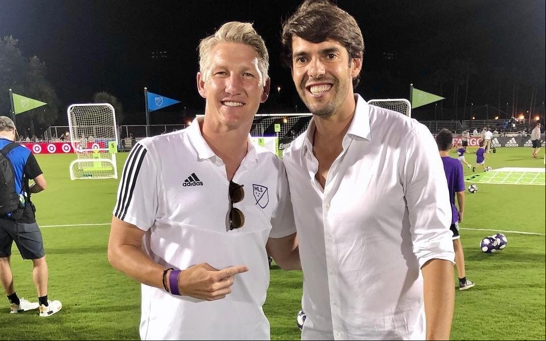 Kaká e Schweinsteiger estão entre os presidentes das ligas da competição e falaram ao Lance! sobre a atuação no campeonato