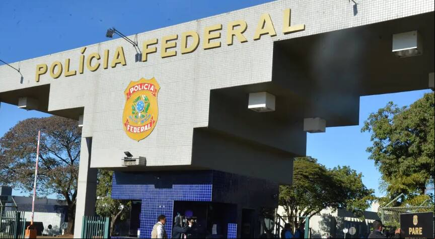 Na imagem, uma fachada da Polícia Federal (PF)