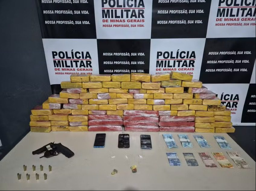 Trio é preso com 86 barras de maconha que seriam vendidas durante festa em Janaúba