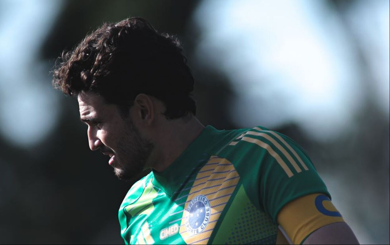 Otávio durante confronto com o Corinthians