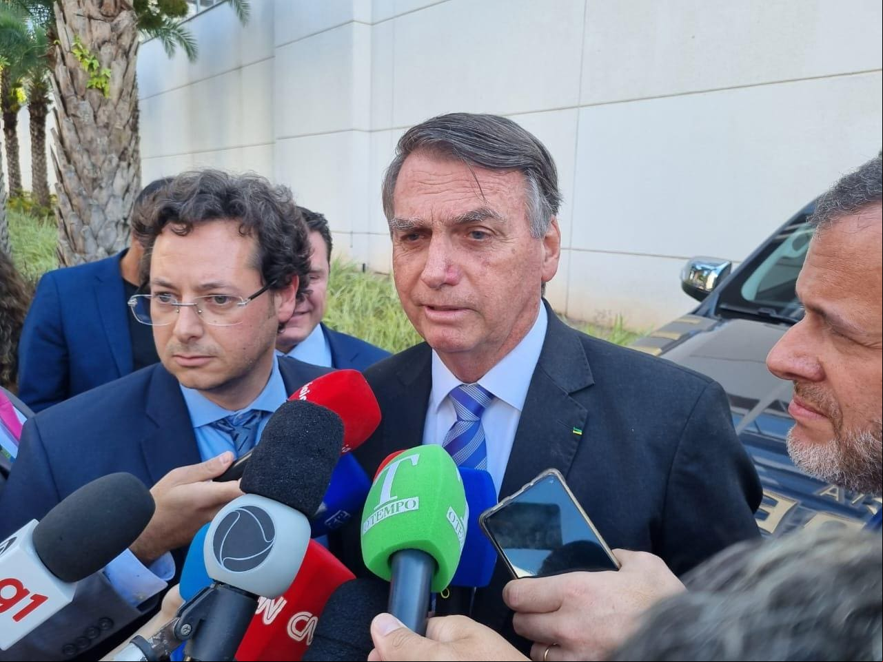 Em depoimento à Polícia Federal, Bolsonaro alegou que estava medicado quando fez a publicação Em depoimento à Polícia Federal, Bolsonaro alegou que estava medicado quando fez a publicação