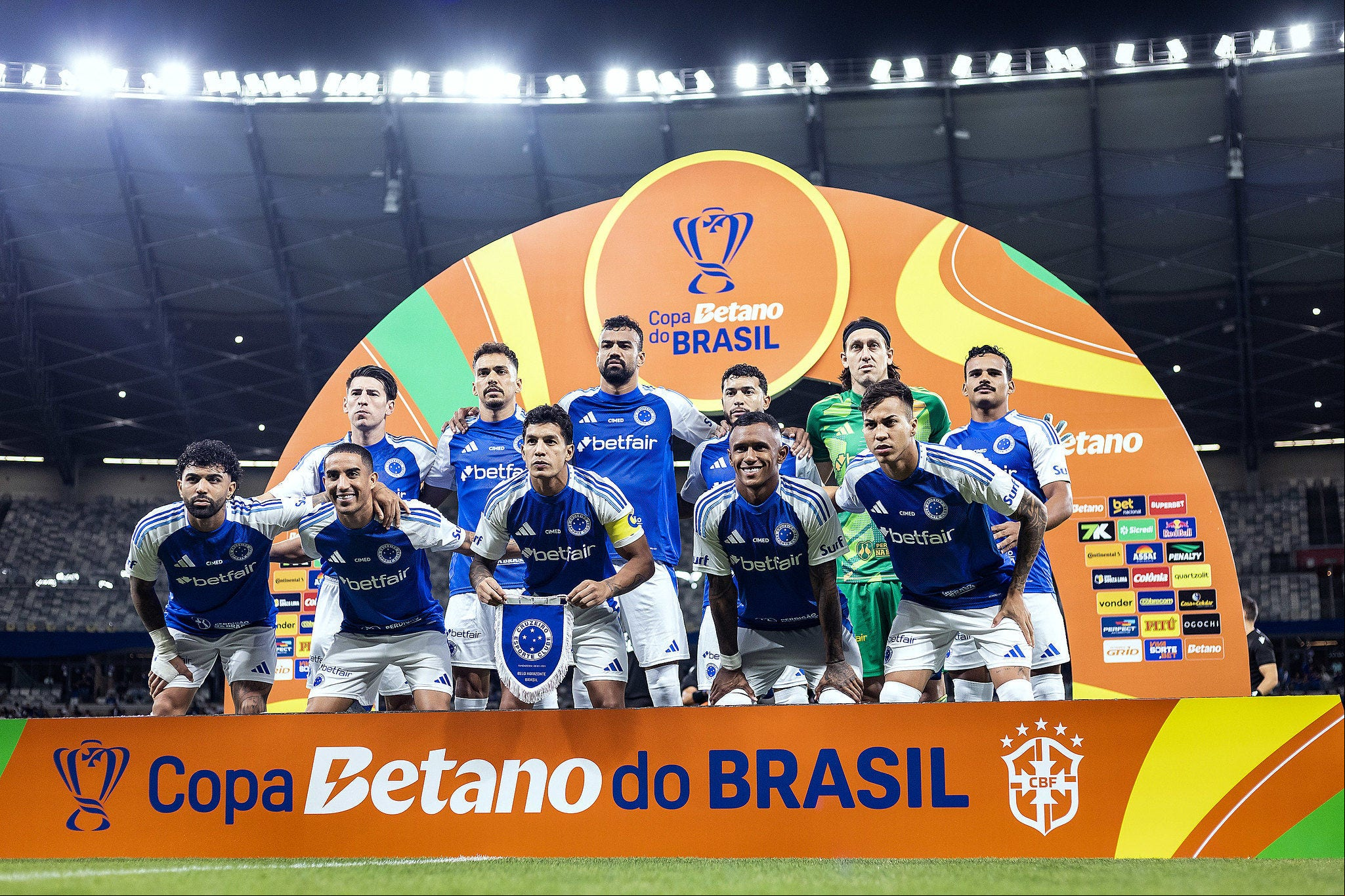 Time mineiro venceu por 2 a 0 na ida
