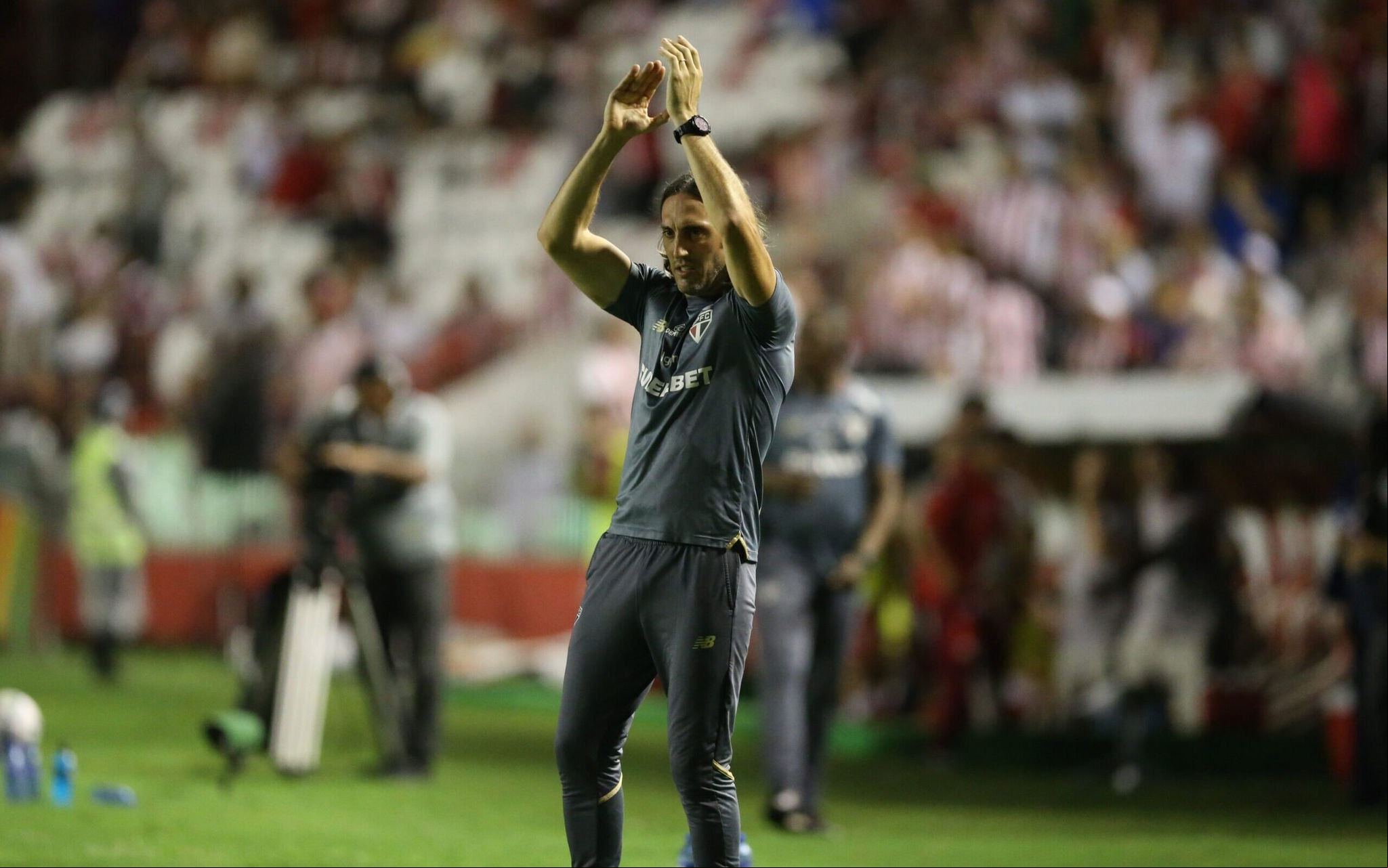 Zubeldía se referiu ao Tricolor como "protagonista" (Foto: Marlon Costa/AGIF)