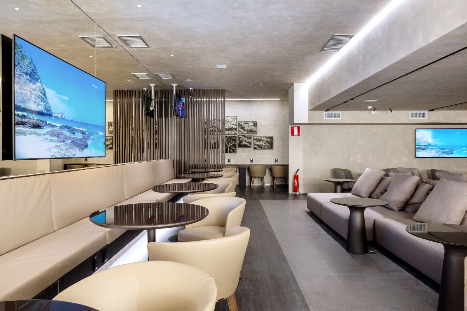 Sala Ar tem 192 m² e capacidade para receber 54 pessoas.