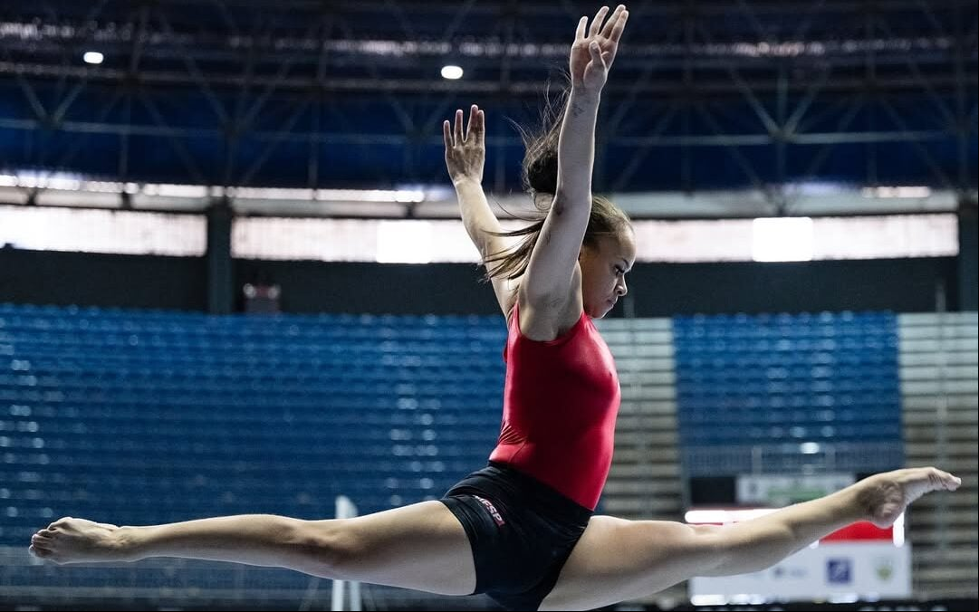 Thaís Fidélis retornou com bronze no Troféu Brasil (Foto: Reprodução)