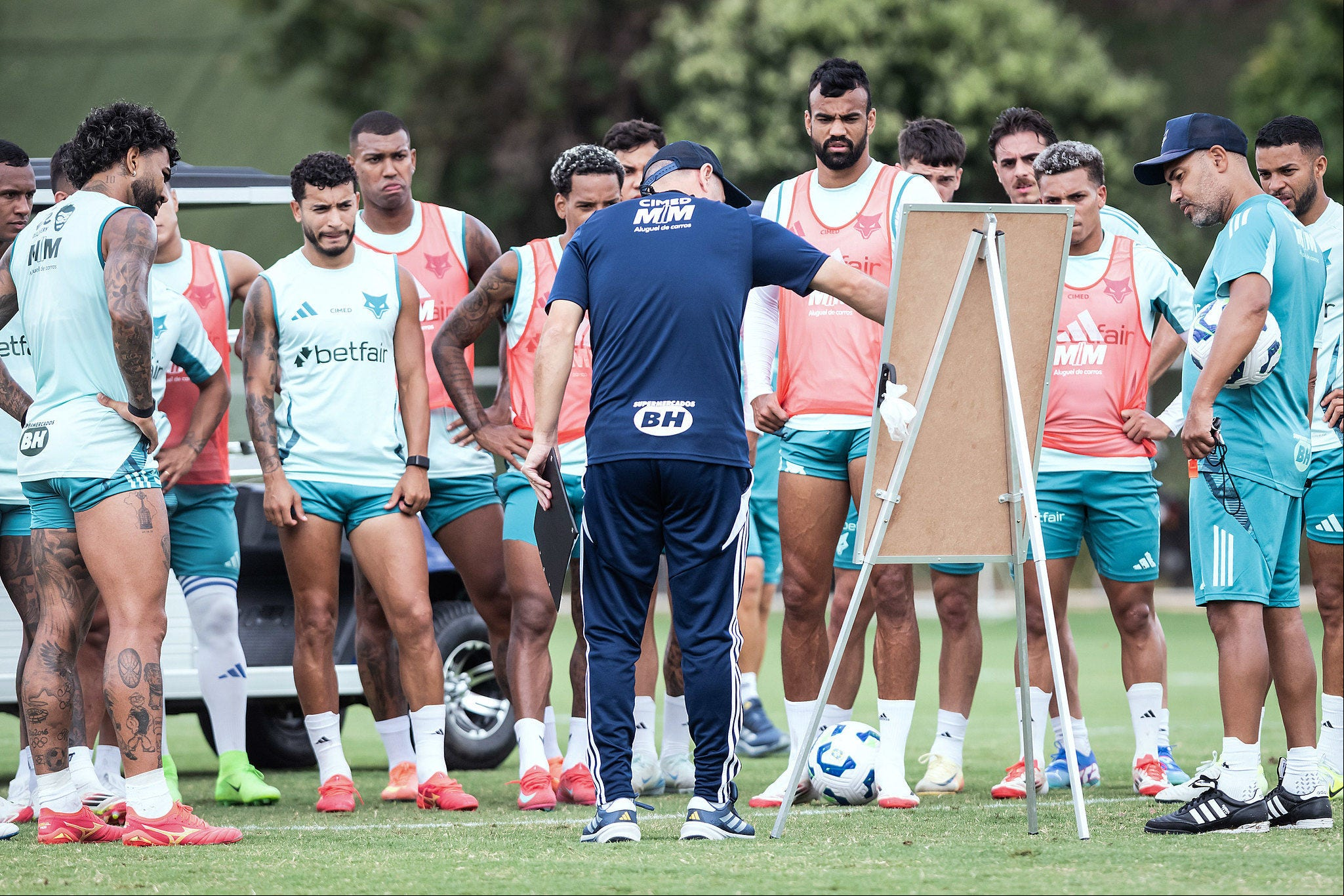 Cruzeiro terá semana de ajustes para estreias no Brasileiro e na Sul-Americana