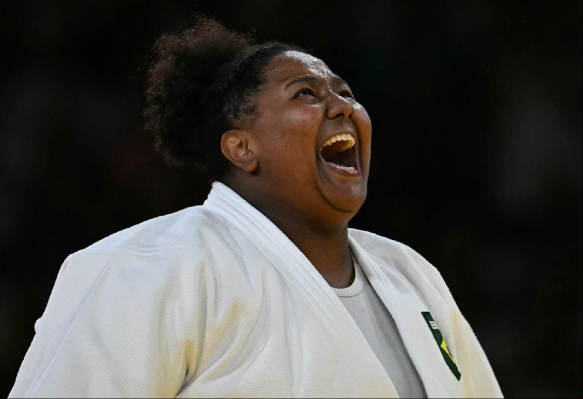 Bia Souza Judô Beatriz Souza fez história ao conquistar a primeira medalha de ouro do Brasil no judô, no dia 2 de agosto. Ela venceu na categoria acima de 78kg superando Raz Hershko, de Israel.
