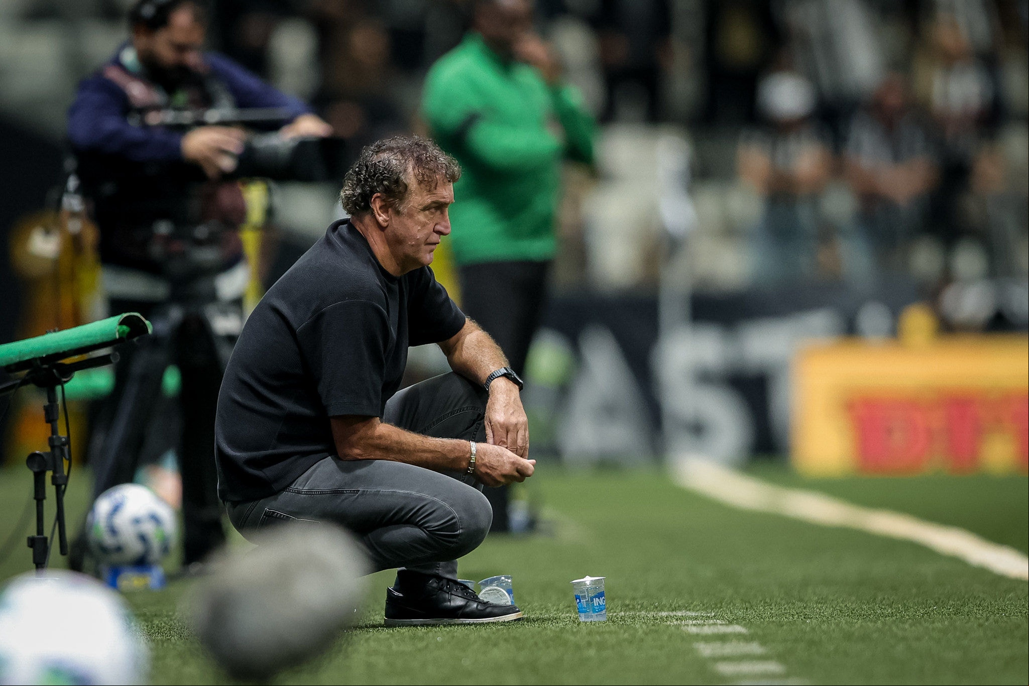 Cuca na Arena MRV durante a partida contra o Maringá, pela Copa do Brasil