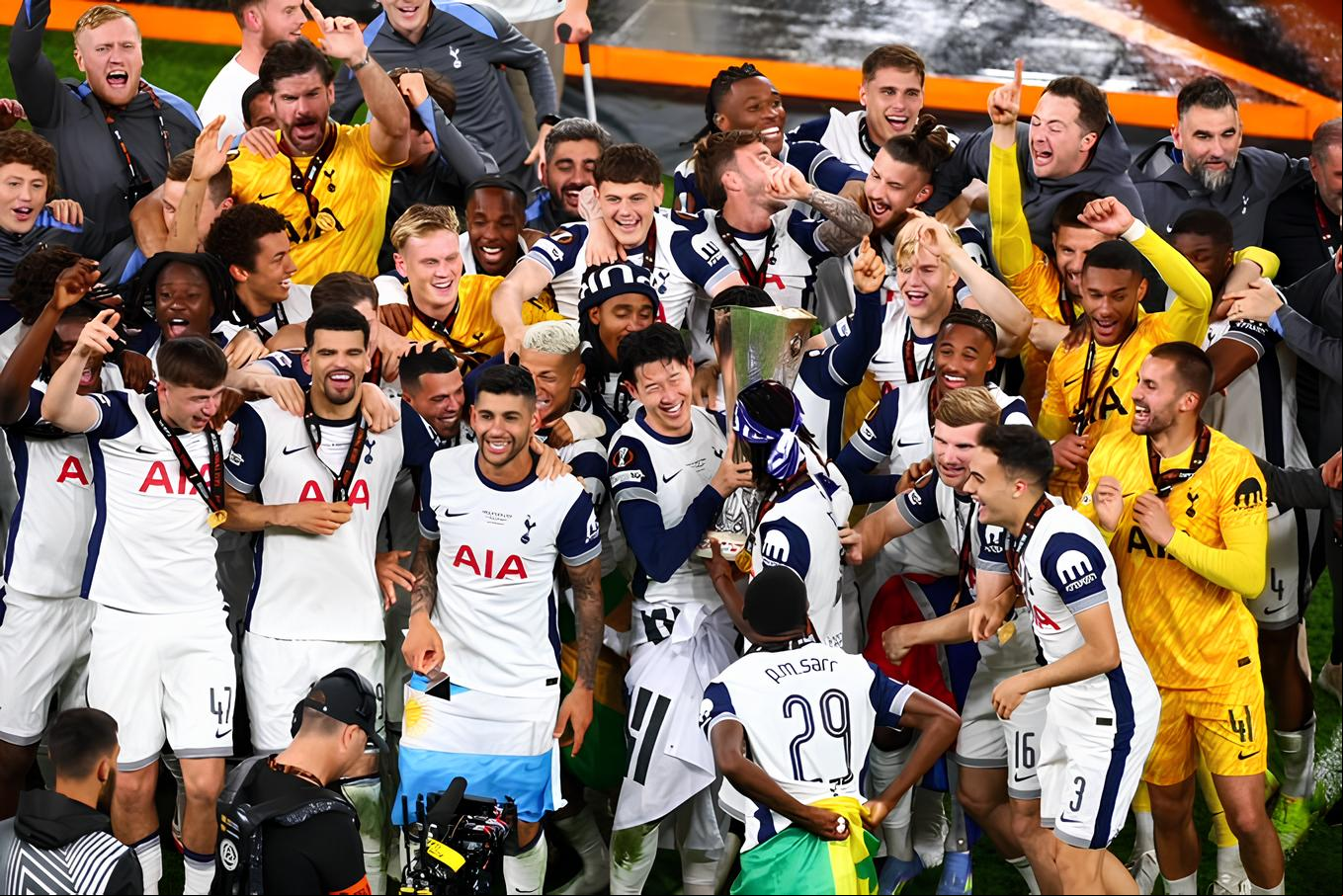 Tottenham venceu o Manchester United na final em Bilbao