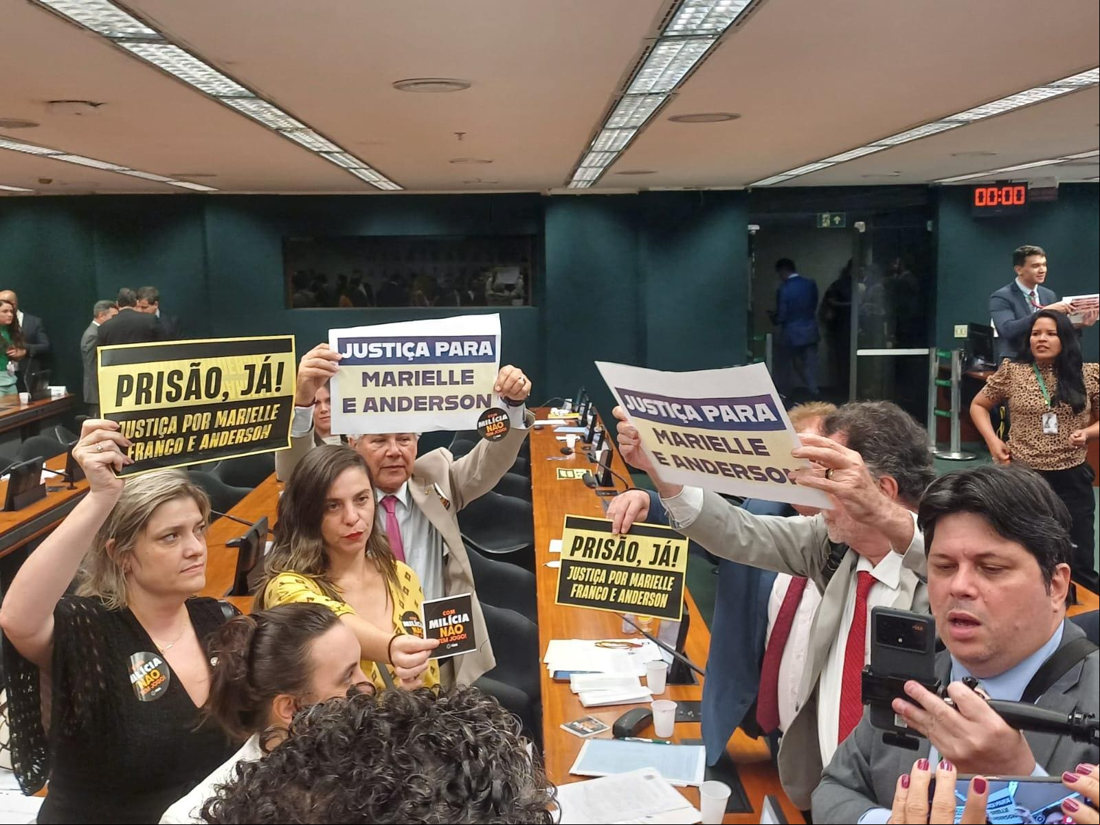 Deputados na sessão da CCJ que analisou a prisão de Chiquinho Brazão Deputados na sessão da CCJ que analisou a prisão de Chiquinho Brazão