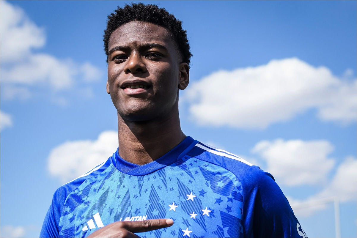 Jonathan Jesus chegou ao Cruzeiro em 2024 e já jogou 39 jogos pelo clube estrelado