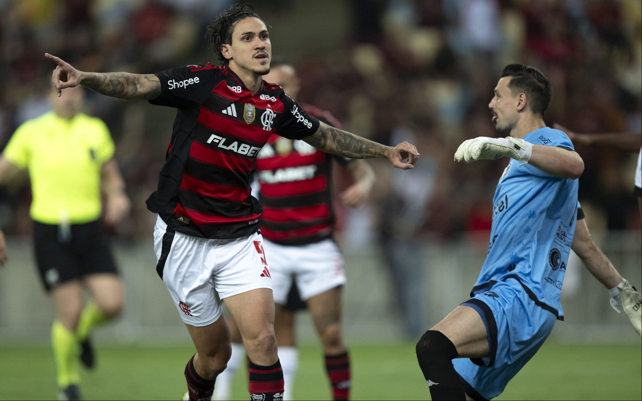 Pedro comemora gol pelo Flamengo contra o Botafogo-PB (Foto: Jorge Rodrigues/AGIF)